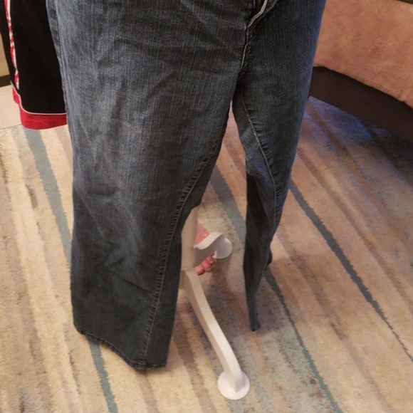 Jean's - Picture 2 of 5